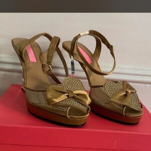 Betsey Johnson Gold Bow Heels